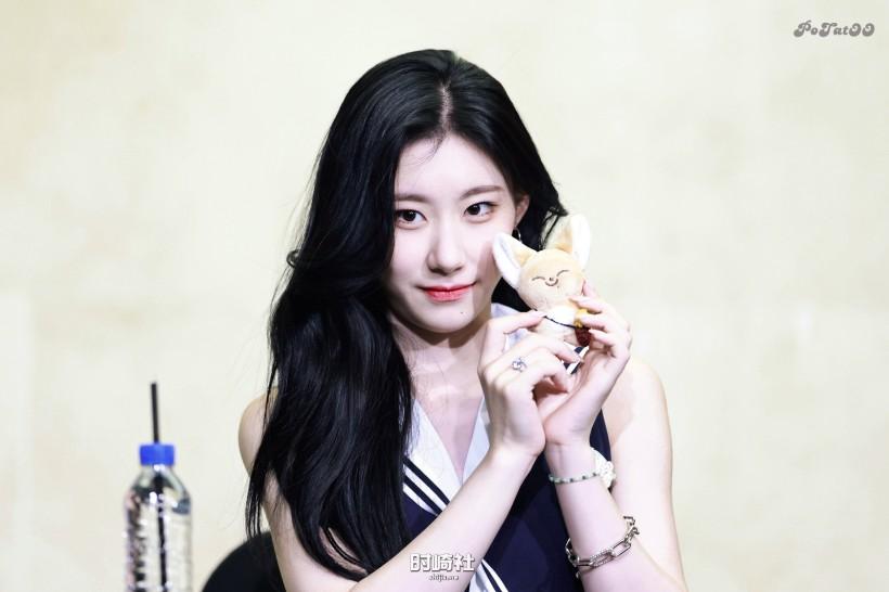Serena李彩领隶属哪个女团成员？充满怎样可爱外貌和撒娇衬托她的魅力？