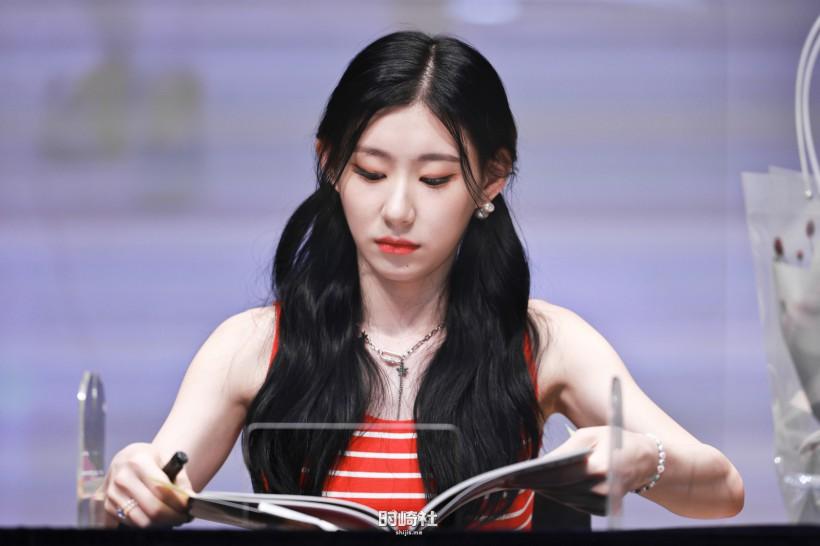 Serena李彩领隶属哪个女团成员？充满怎样可爱外貌和撒娇衬托她的魅力？