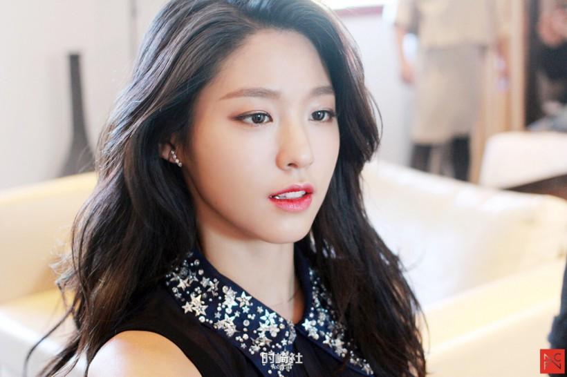 Kim Seol Hyun金雪炫是哪个女团成员转型成功？拥有一双怎样逆天长腿？